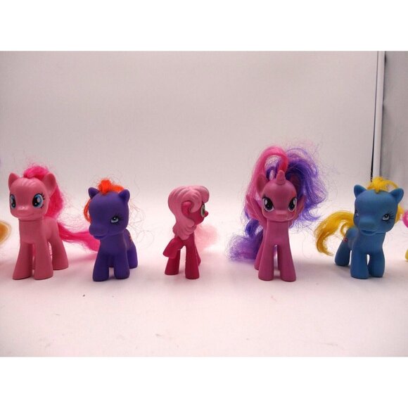 My Little Pony Explore Equestria Crystal Empire Castle Playset with Figures - Picture 16 of 16